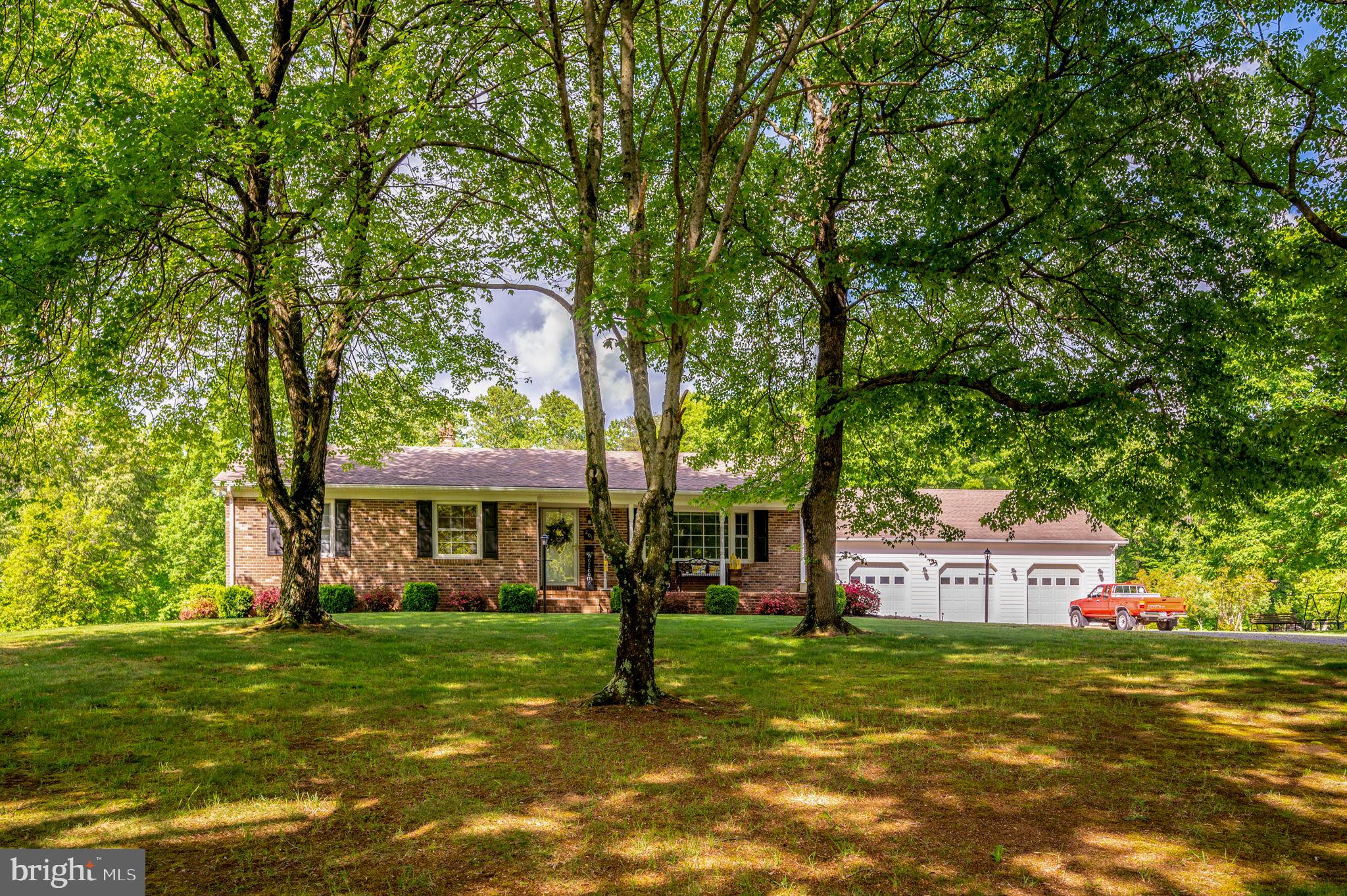 201 McCarty Road Fredericksburg, VA 22405 - Photo 5 of 63 Curb appeal is excellent!