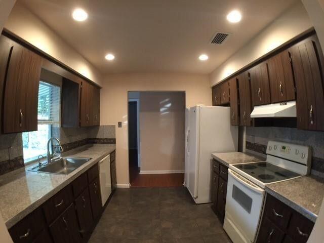 1314 Northwest 2nd Circle Boca Raton, FL 33432 - Photo 7 of 20 Kitchen