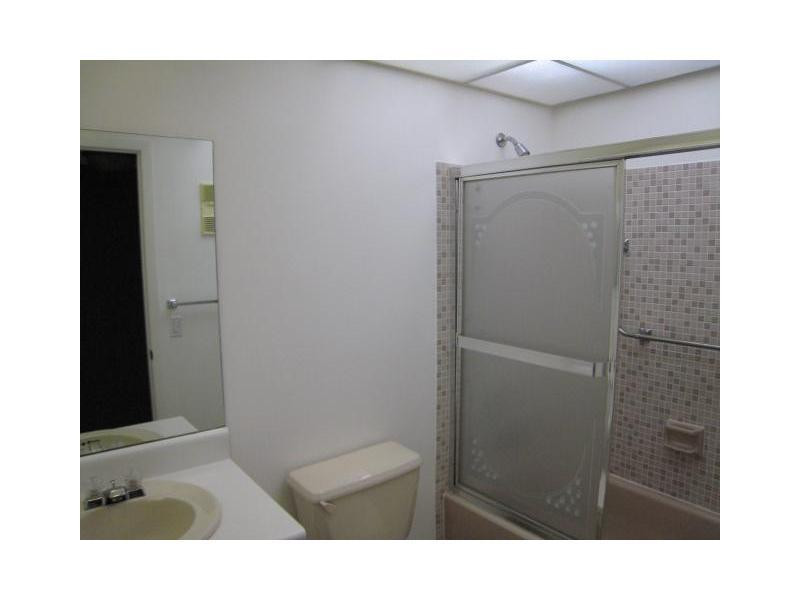 9751 West McNab Road, Unit 211 Tamarac, FL 33321 - Photo 6 of 11 Master Bath/Spa
