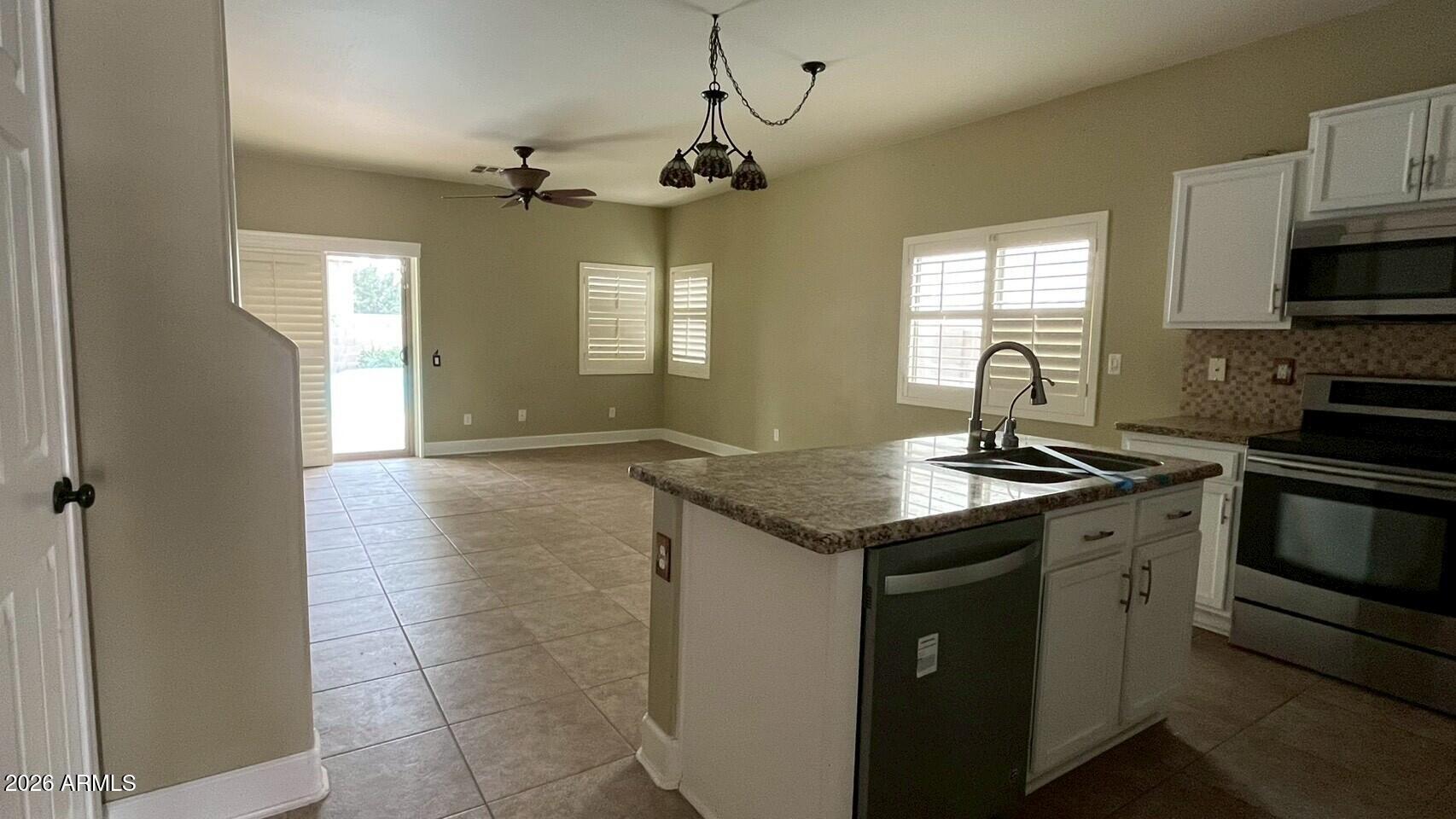 43446 West Magnolia Road Maricopa, AZ 85138 - Photo 4 of 17 LINE_ALBUM_43446 bi-weekly_6_260508_15