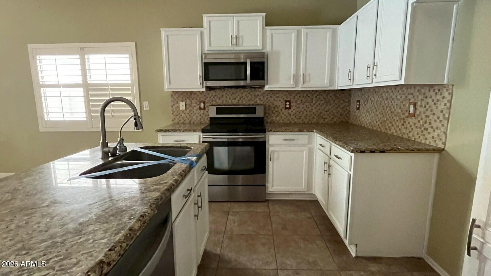 43446 West Magnolia Road Maricopa, AZ 85138 - Photo 5 of 17 LINE_ALBUM_43446 bi-weekly_6_260508_16