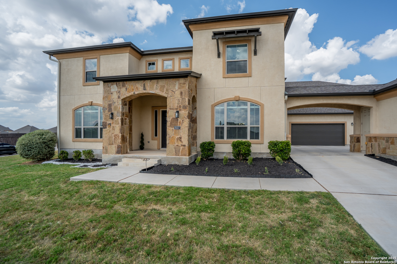 6527 Tallow Way Converse, TX 78109 - Photo 4 of 57