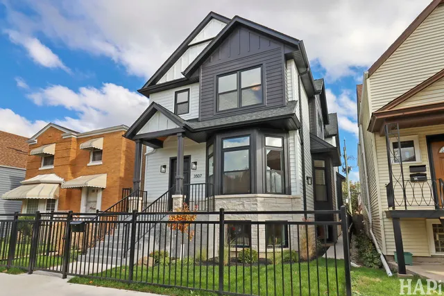 $1,399,000 | 3507 North Whipple Street, Chicago, IL 60618