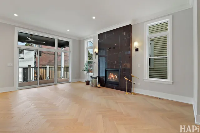$1,399,000 | 3507 North Whipple Street, Chicago, IL 60618