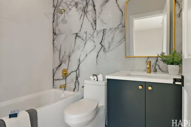 $1,399,000 | 3507 North Whipple Street, Chicago, IL 60618