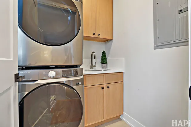 $1,399,000 | 3507 North Whipple Street, Chicago, IL 60618