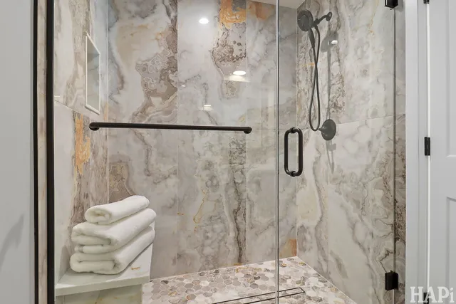 $1,399,000 | 3507 North Whipple Street, Chicago, IL 60618