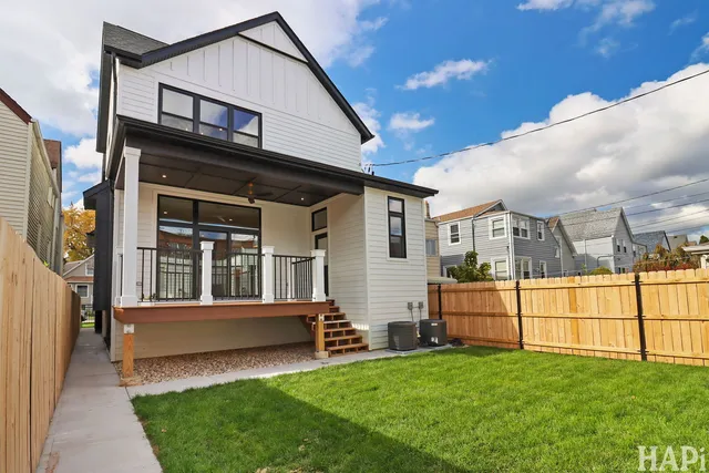 $1,399,000 | 3507 North Whipple Street, Chicago, IL 60618