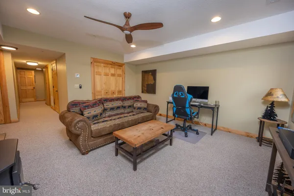$689,000 | 276 Sundance Way, McHenry, MD 21541