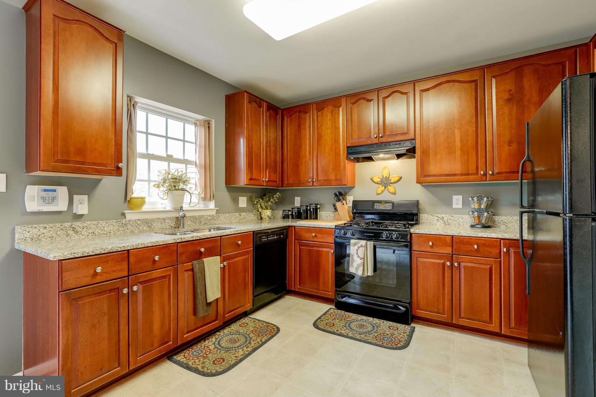 9052 Two Bays Road Lorton, VA 22079 - Photo 11 of 25 Kitchen