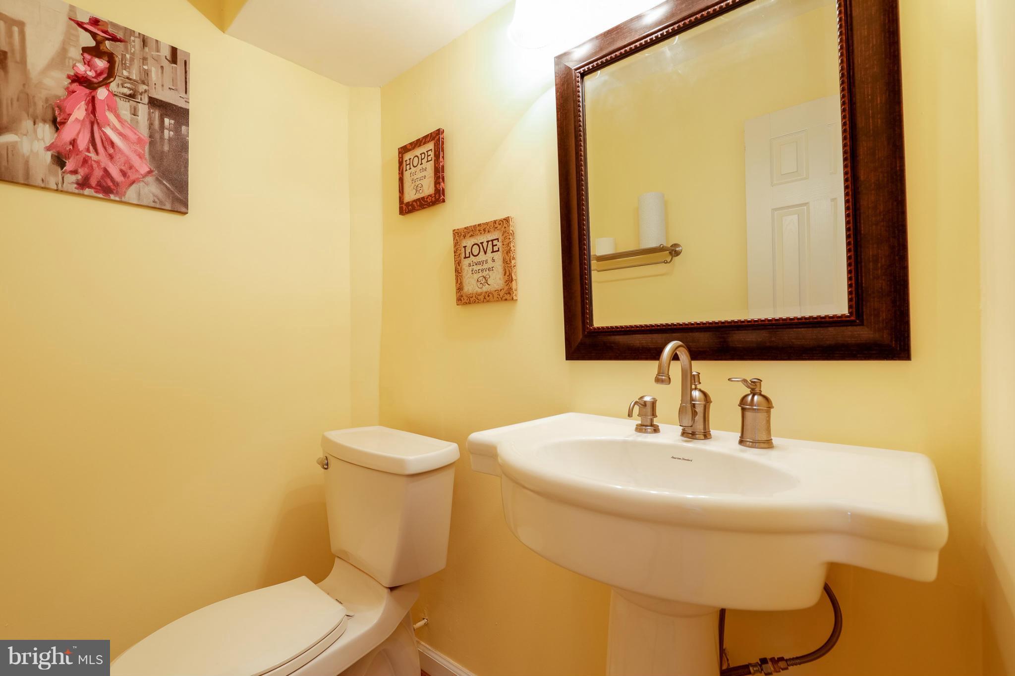 9052 Two Bays Road Lorton, VA 22079 - Photo 5 of 25 Bath