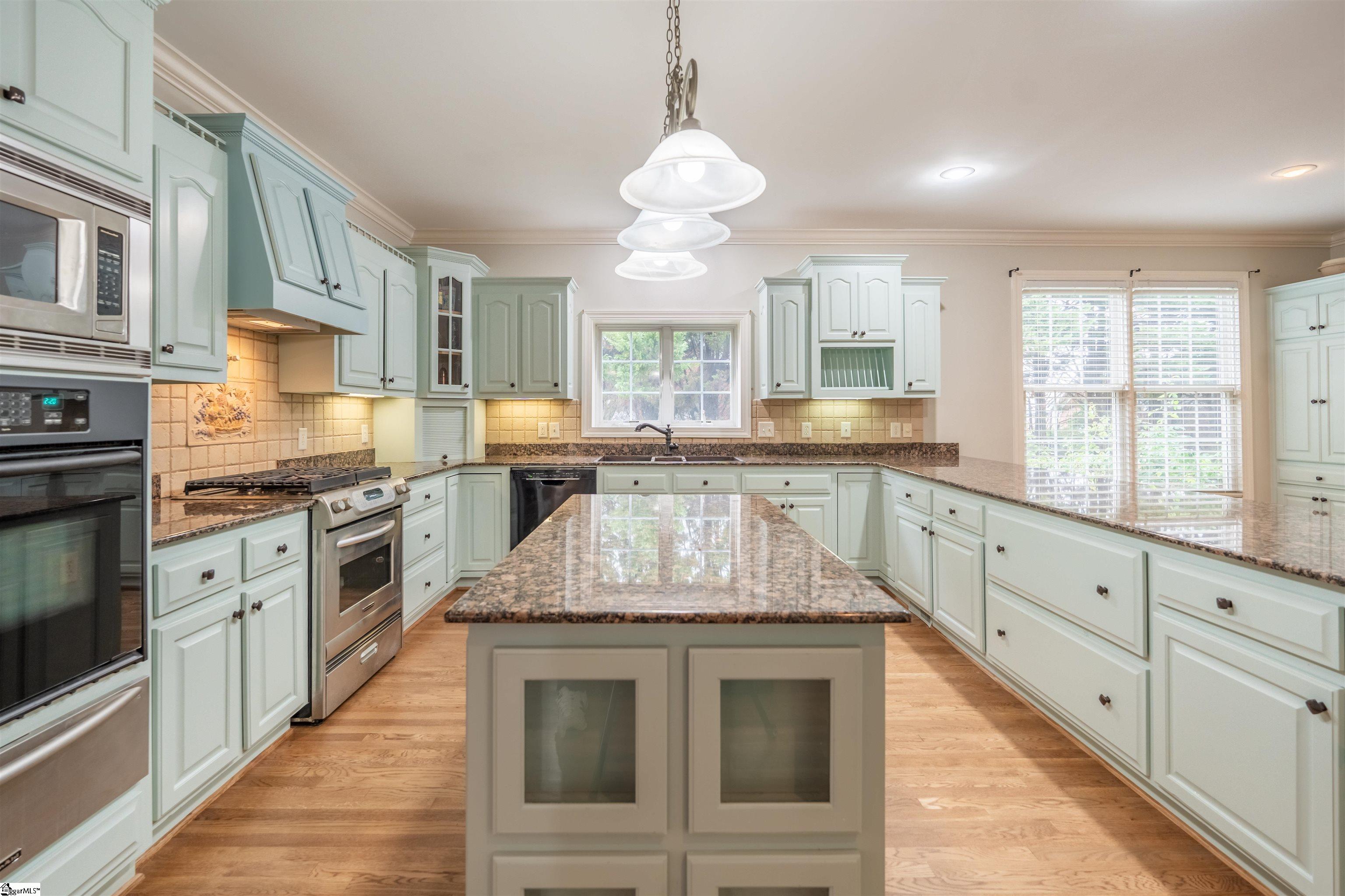 323 Waters Road Taylors, SC 29687 - Photo 5 of 50