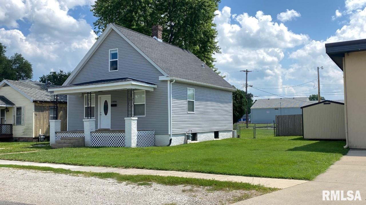 1806 East Converse Street Springfield, IL 62702 - Photo 1 of 31
