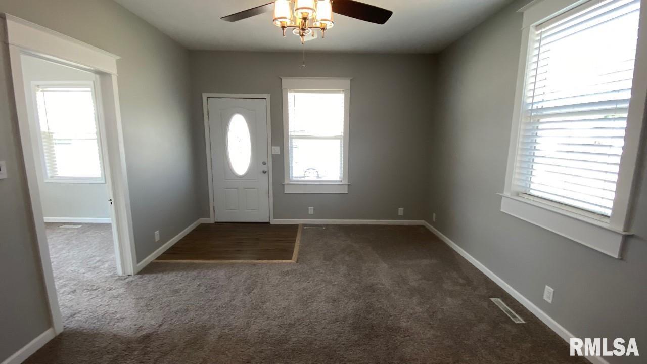 1806 East Converse Street Springfield, IL 62702 - Photo 2 of 31