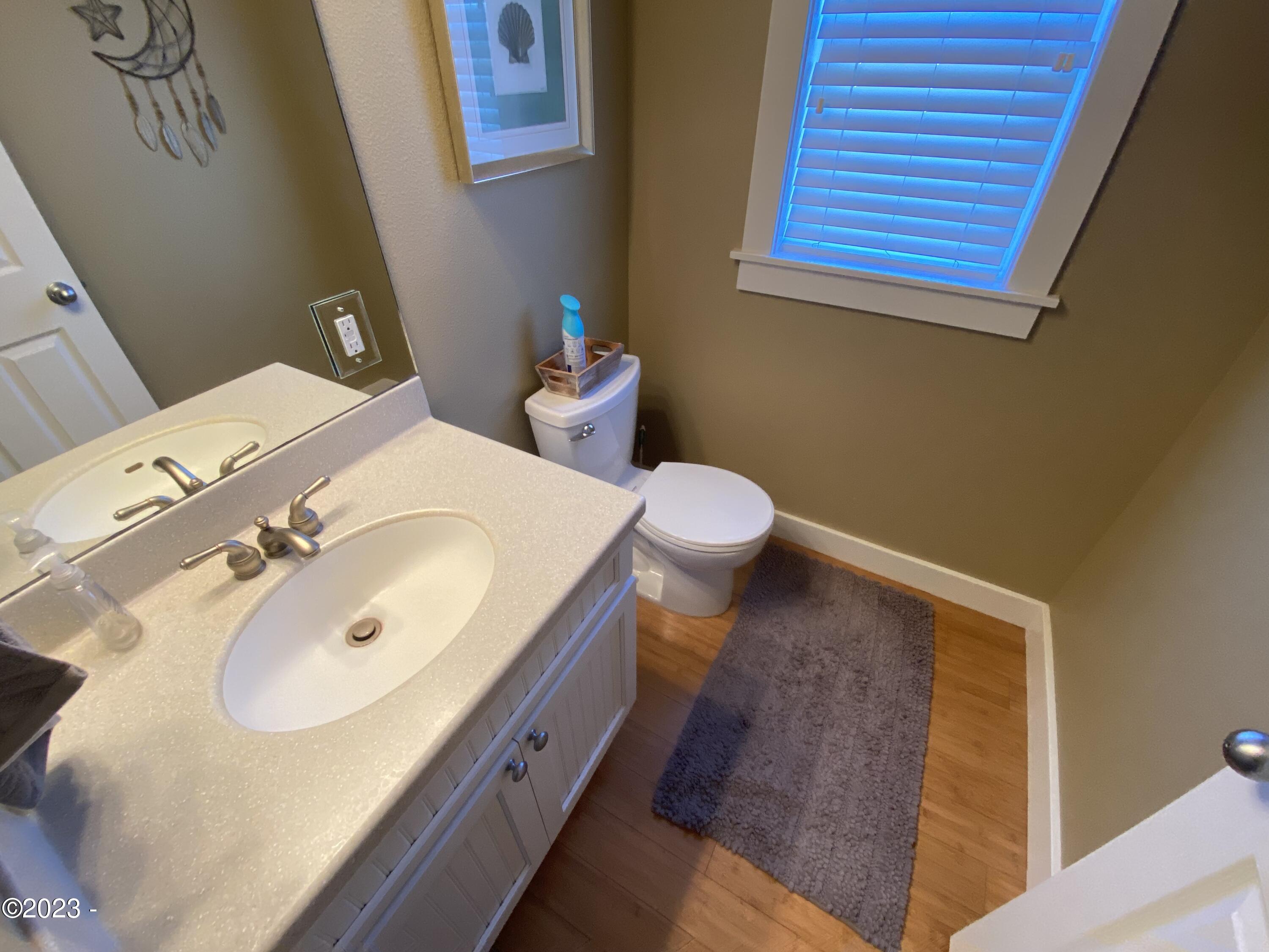 2910 Southwest Brant Street Newport, OR 97366 - Photo 14 of 33 IMG_8216