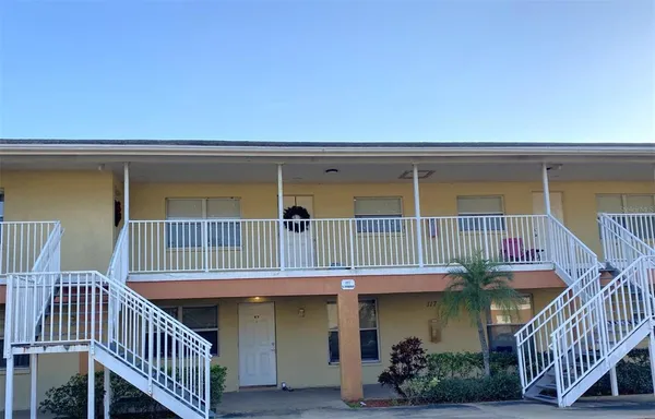 $1,275 | 117 North Evergreen Avenue, Unit 105, Clearwater, FL 33755