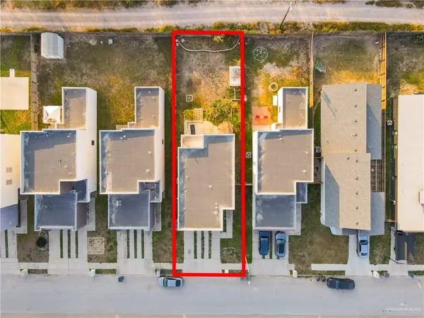 $2,400 | 5211 Shalom Drive, Edinburg, TX 78539