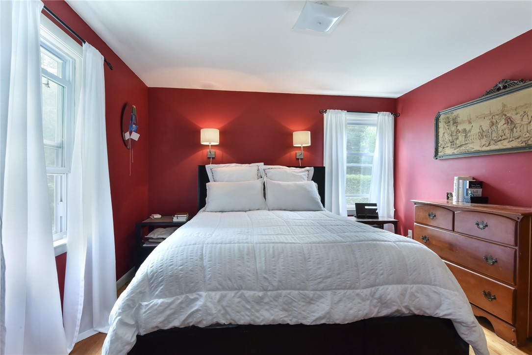 33 Potowomut Road North Kingstown, RI 02852 - Photo 14 of 40 Gallery Image 14