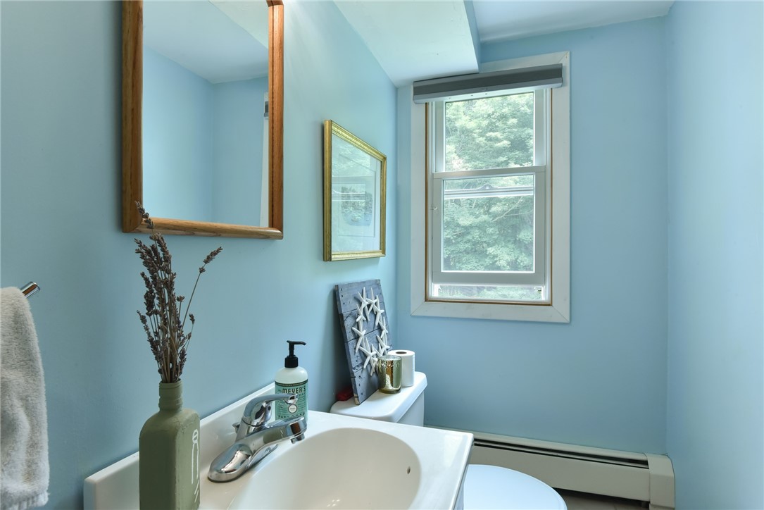 33 Potowomut Road North Kingstown, RI 02852 - Photo 27 of 40 Gallery Image 27