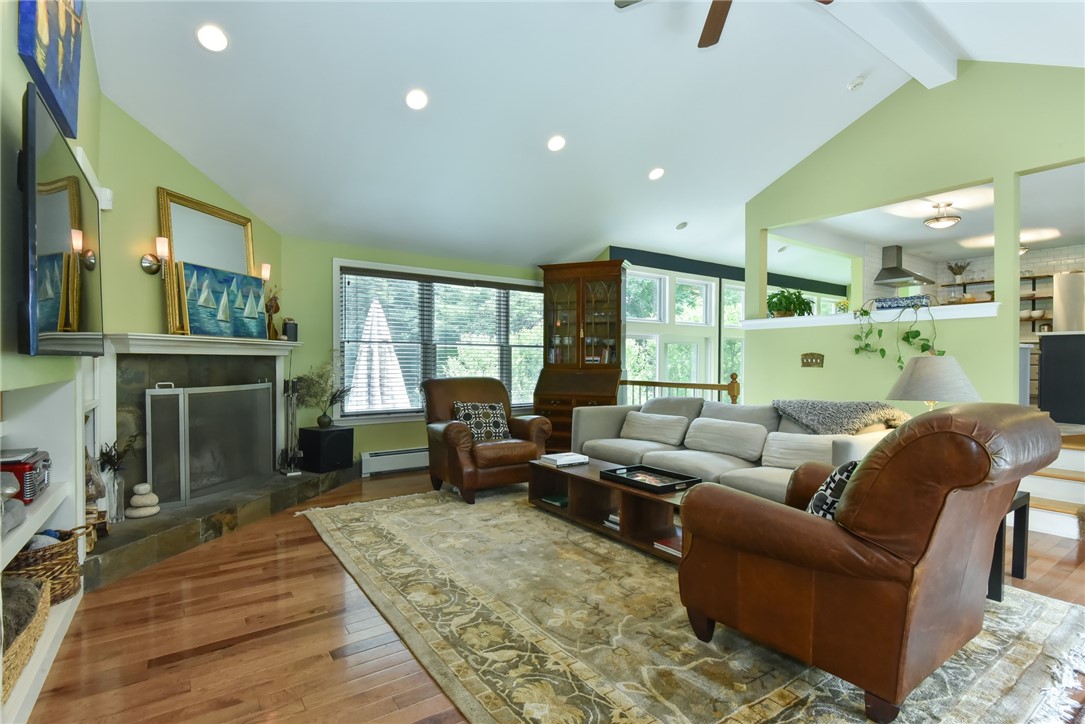 33 Potowomut Road North Kingstown, RI 02852 - Photo 4 of 40 Gallery Image 4
