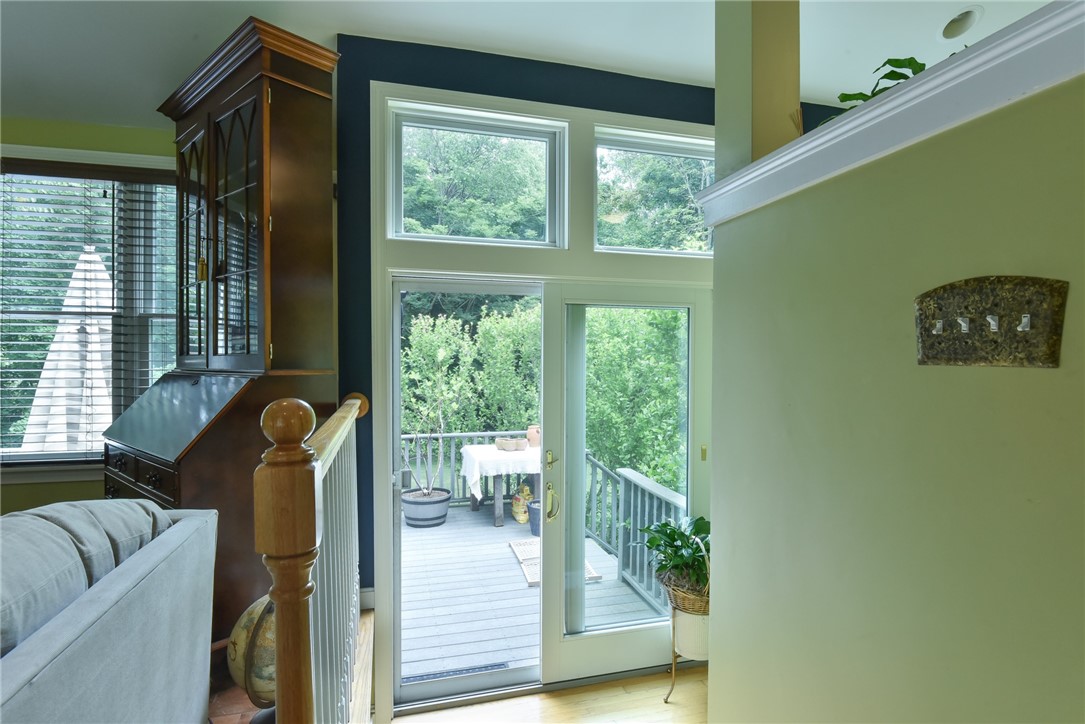 33 Potowomut Road North Kingstown, RI 02852 - Photo 6 of 40 Gallery Image 6