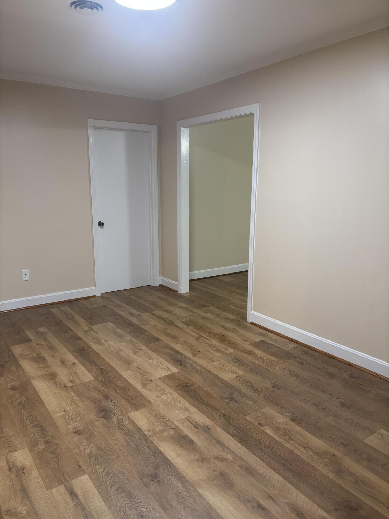 855 Whatley Street Sumter, SC 29154 - Photo 11 of 77 IMG_9826