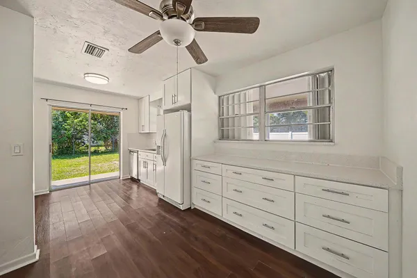 $2,700 | 1458 8th Street, West Palm Beach, FL 33401