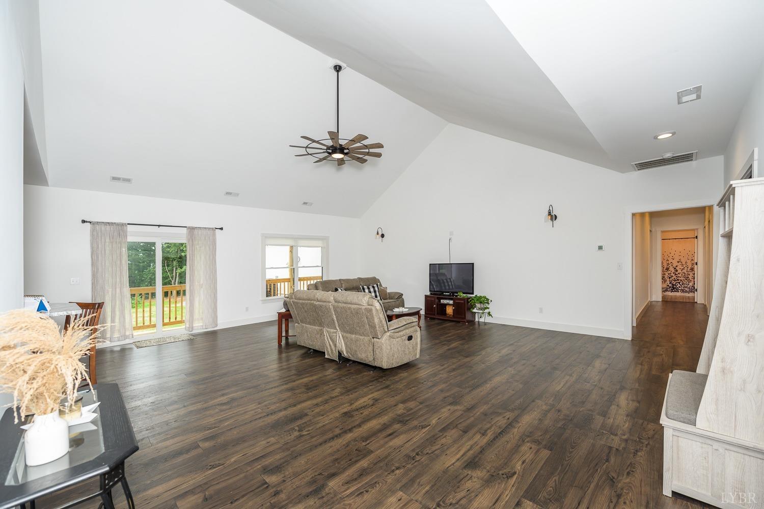 3920 Shingle Block Road Bedford, VA 24523 - Photo 8 of 49 Gallery Image 8