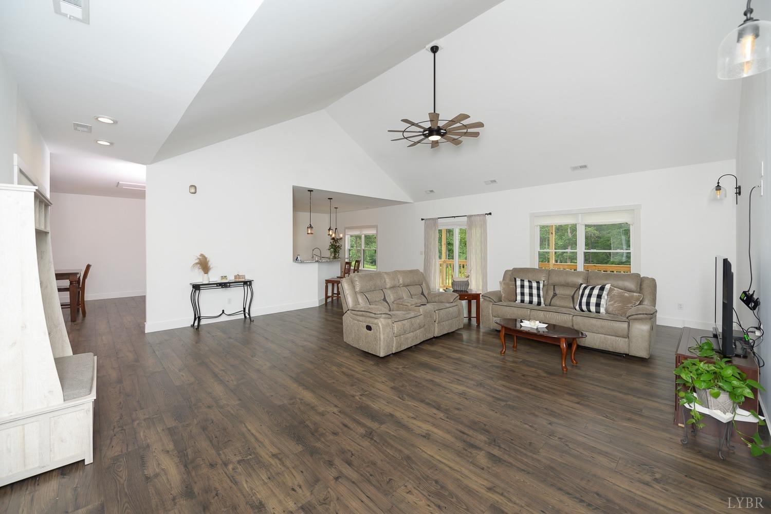 3920 Shingle Block Road Bedford, VA 24523 - Photo 9 of 49 Gallery Image 9