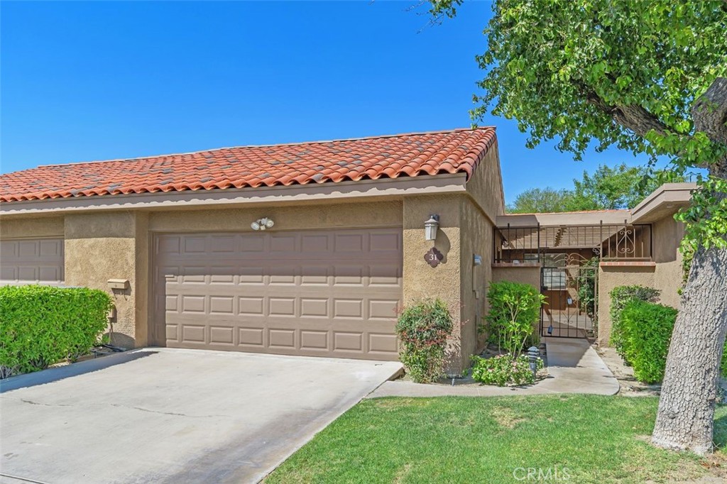 31 Majorca Drive Rancho Mirage, CA 92270 - Photo 3 of 45