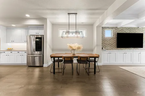 $710,000 | 4453 East Parkcenter Boulevard, Boise, ID 83716