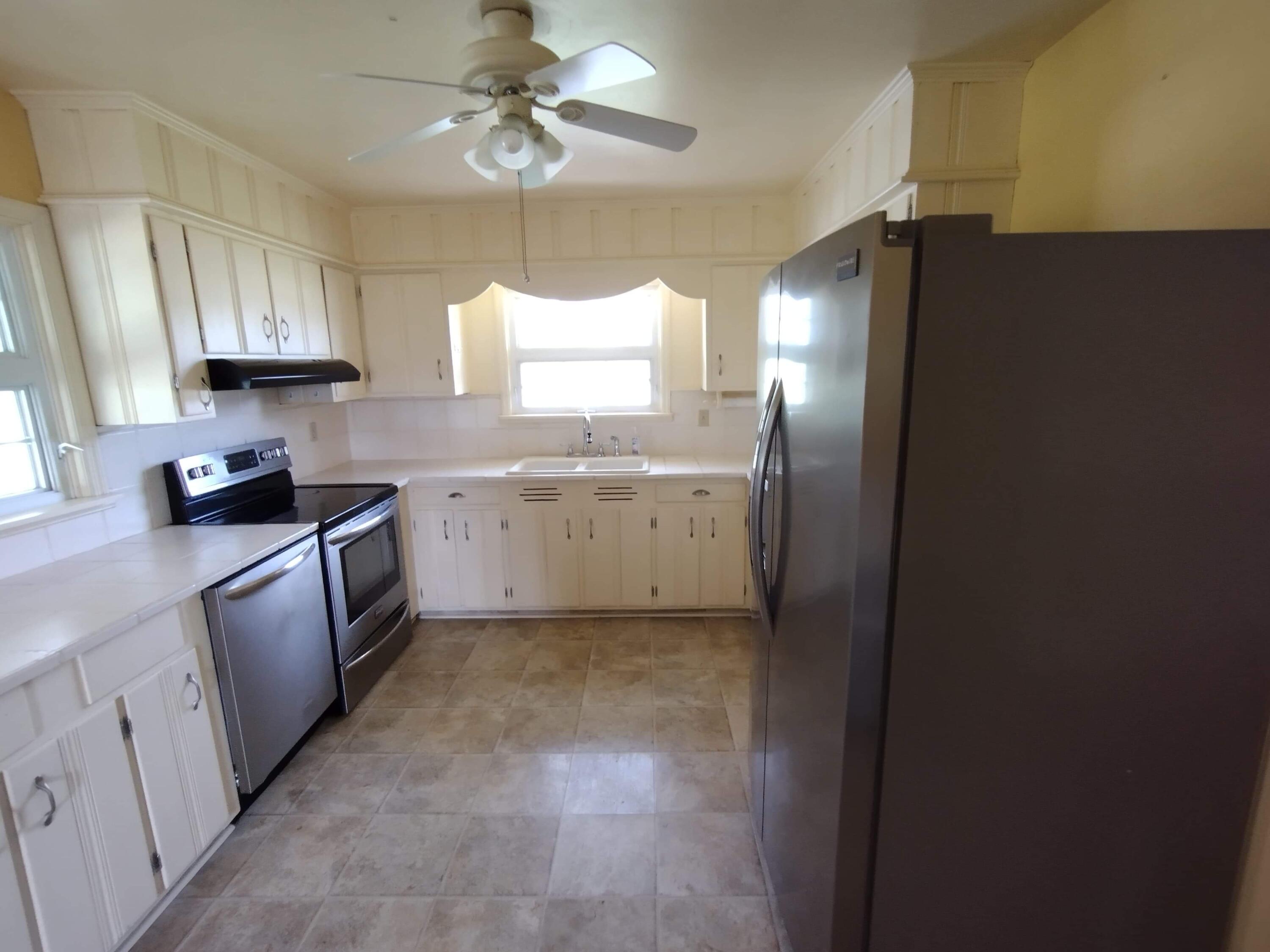 835 Lexington Road Lancaster, KY 40444 - Photo 11 of 31 Kitchen 1