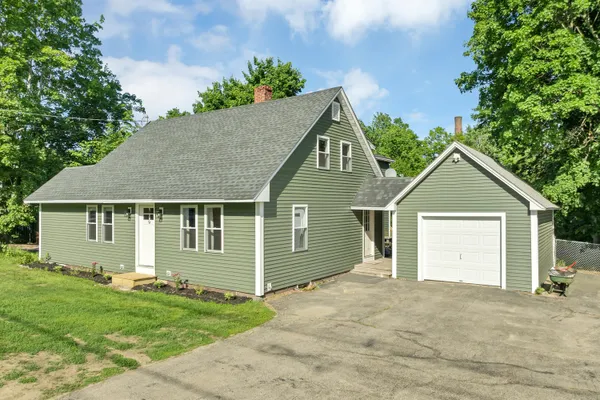 $525,000 | 9 Elm Street, North Berwick, ME 03906