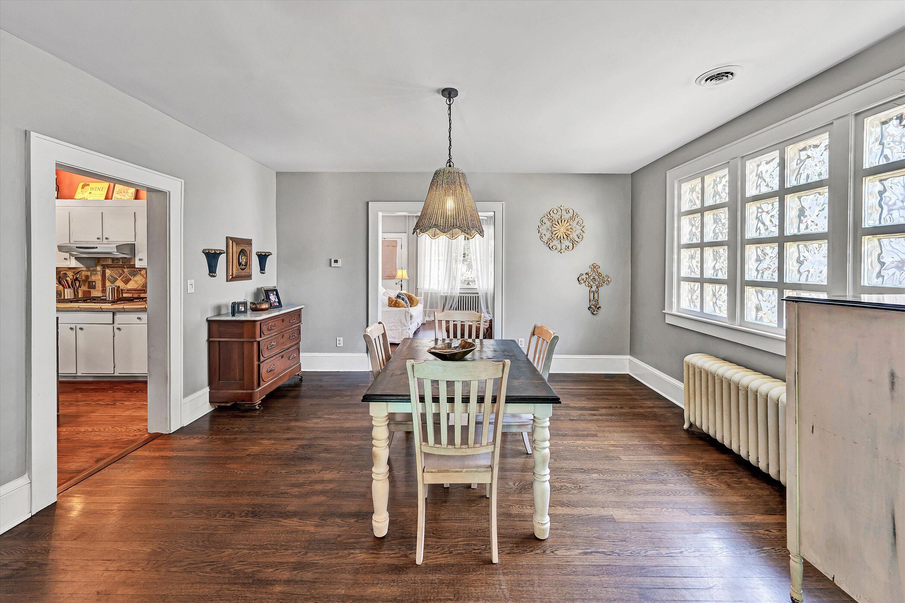1831 Carter Road Southwest Roanoke, VA 24015 - Photo 11 of 39 11-DSC00040