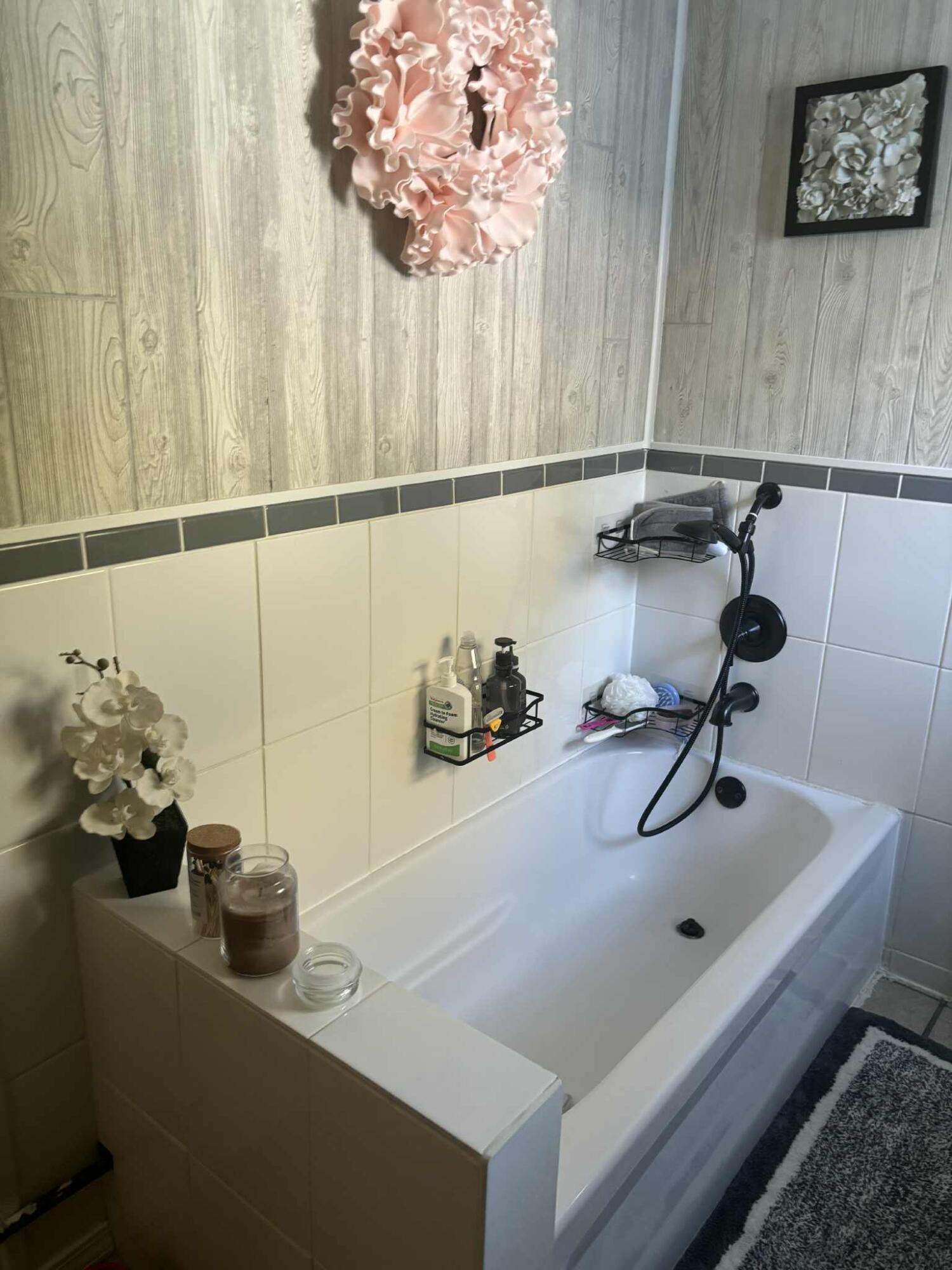 287 West Butler Street Bad Axe, MI 48413 - Photo 11 of 24 owners suite bathtub