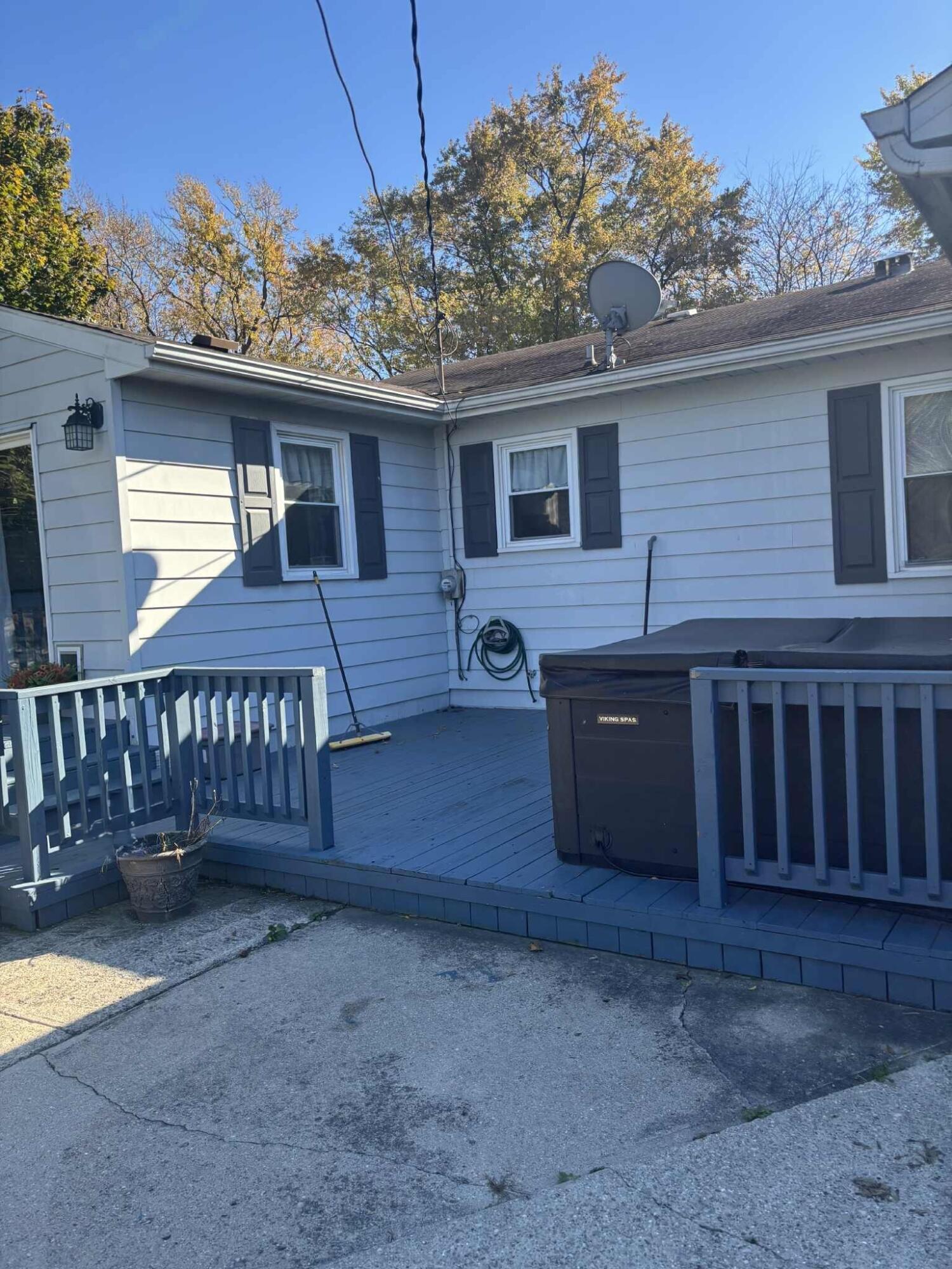 287 West Butler Street Bad Axe, MI 48413 - Photo 22 of 24 back deck