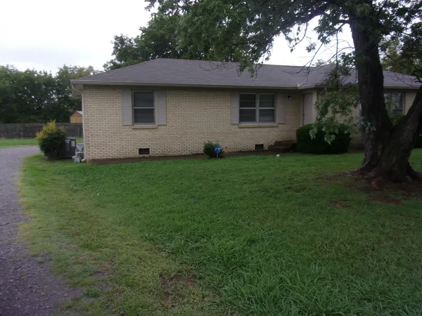 $1,250 | 208 Westhill Drive, Unit B, Lebanon, TN 37087