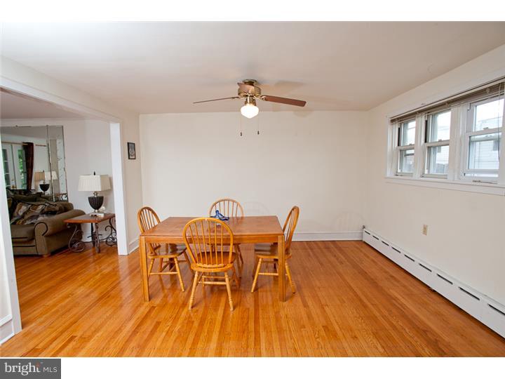 6644 Lotus Road Philadelphia, PA 19151 - Photo 8 of 19 Dining Room