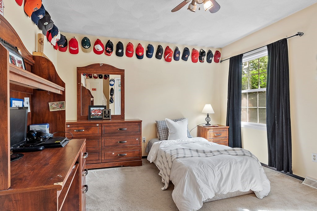 26 Dean Street Hudson, MA 01749 - Photo 16 of 40