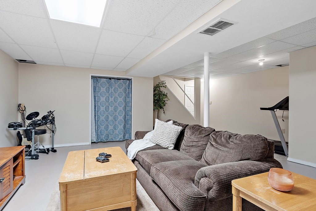 26 Dean Street Hudson, MA 01749 - Photo 29 of 40