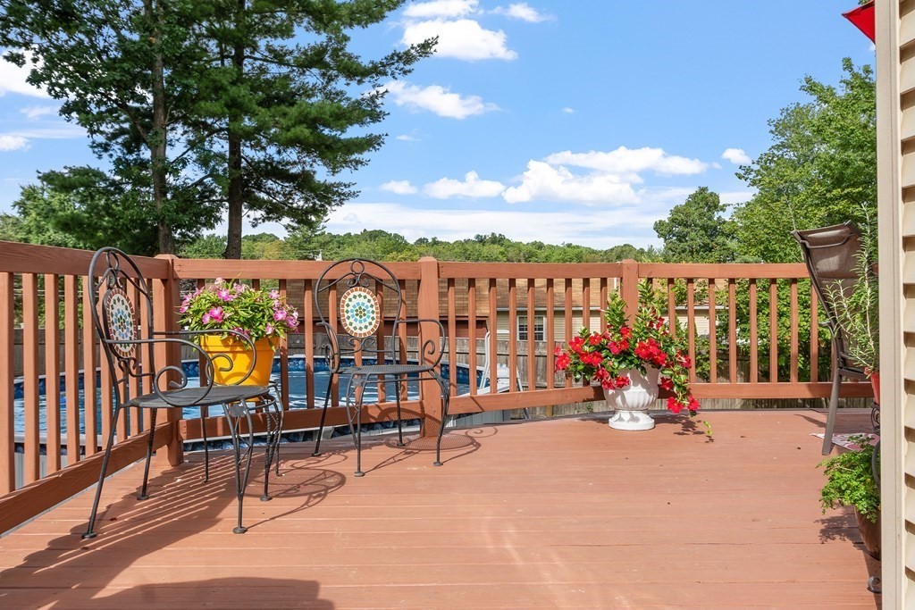 26 Dean Street Hudson, MA 01749 - Photo 32 of 40