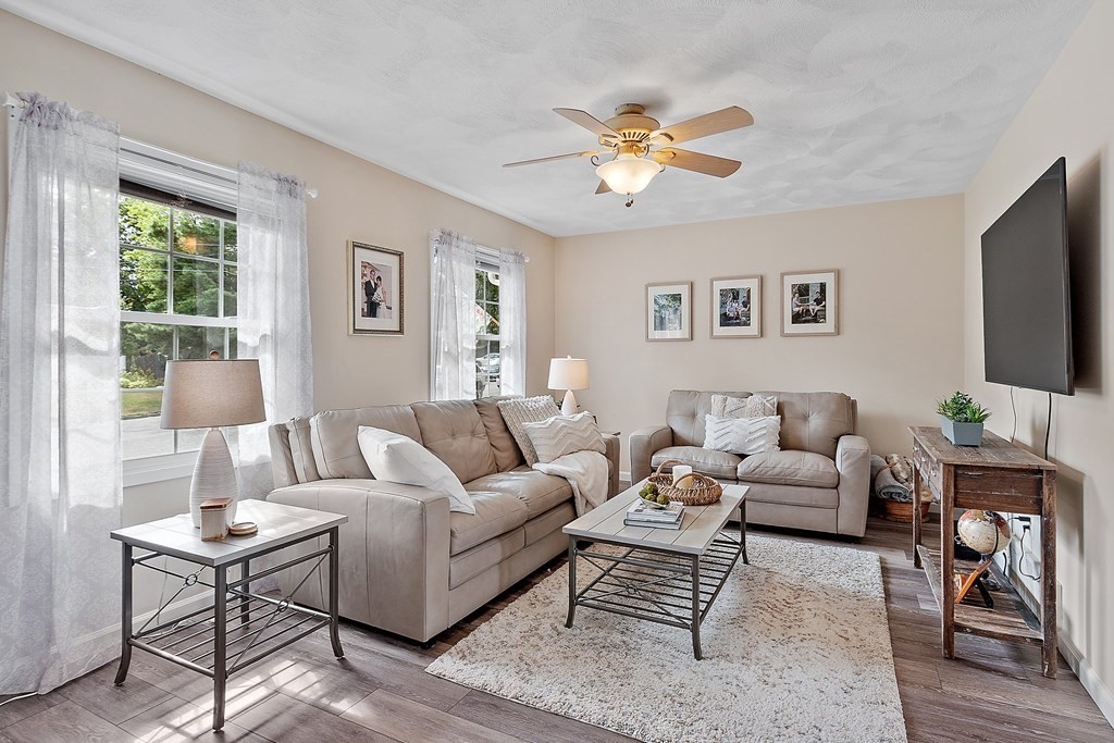 26 Dean Street Hudson, MA 01749 - Photo 5 of 40