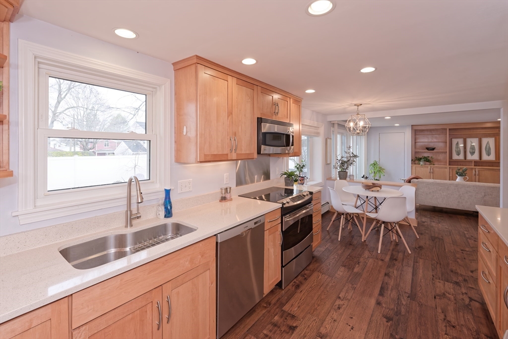 6 Wedgewood Road Natick, MA 01760 - Photo 7 of 42