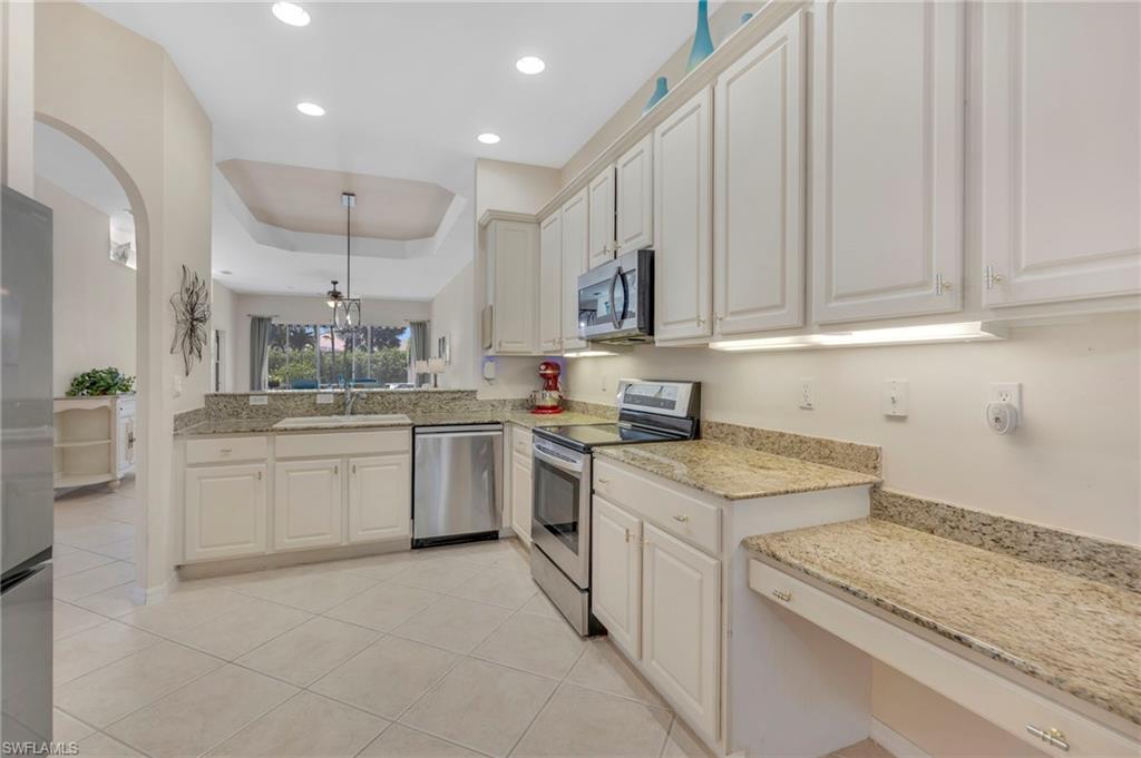 6713 Calumet Drive, Unit 81 Naples, FL 34113 - Photo 7 of 17 Kitchen