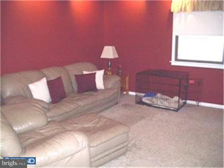 1425 Kingsley Road Havertown, PA 19083 - Photo 7 of 16 Family Room