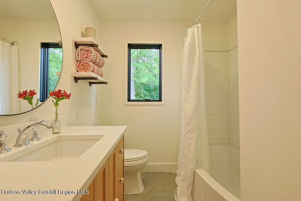 31 Green Acres Road Hudson, NY 12534 - Photo 17 of 21 LYF-GFamilyHome-009
