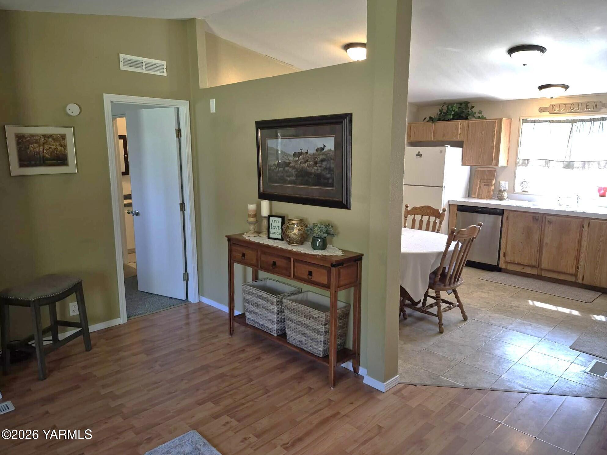 497 Burnham Road Yakima, WA 98908 - Photo 16 of 33 555866e4-61e8-4724-84ac-ec4c168ace53