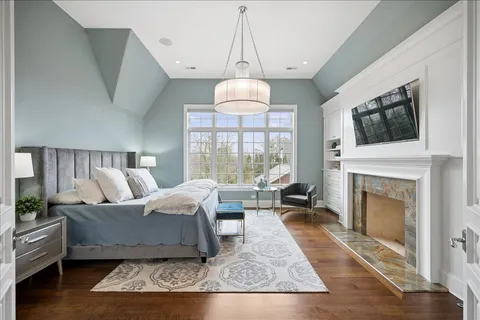 $3,295,000 | 1020 Bluff Road, Glencoe, IL 60022