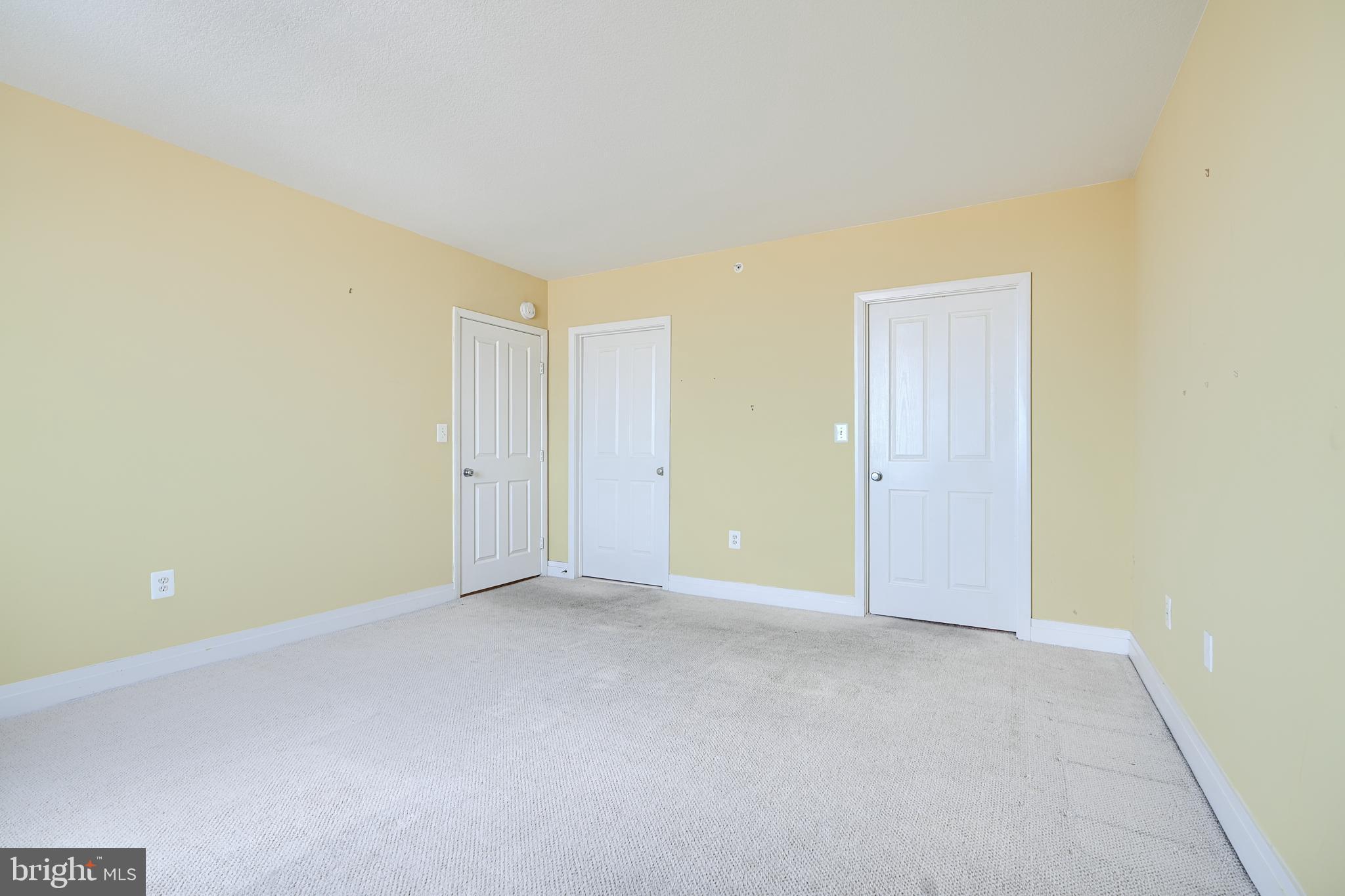 414 Water Street, Unit 1513 Baltimore, MD 21202 - Photo 20 of 43 a view of an empty room