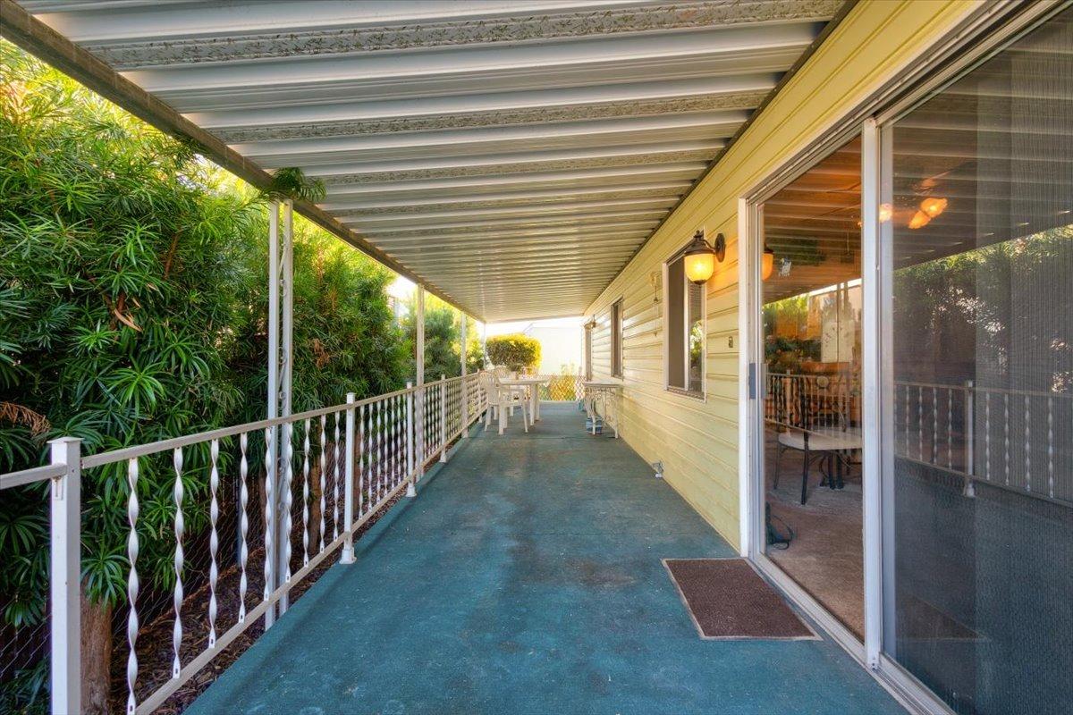 1272 Villa Avenue, Unit SPC56 Clovis, CA 93612 - Photo 30 of 35 a view of a porch